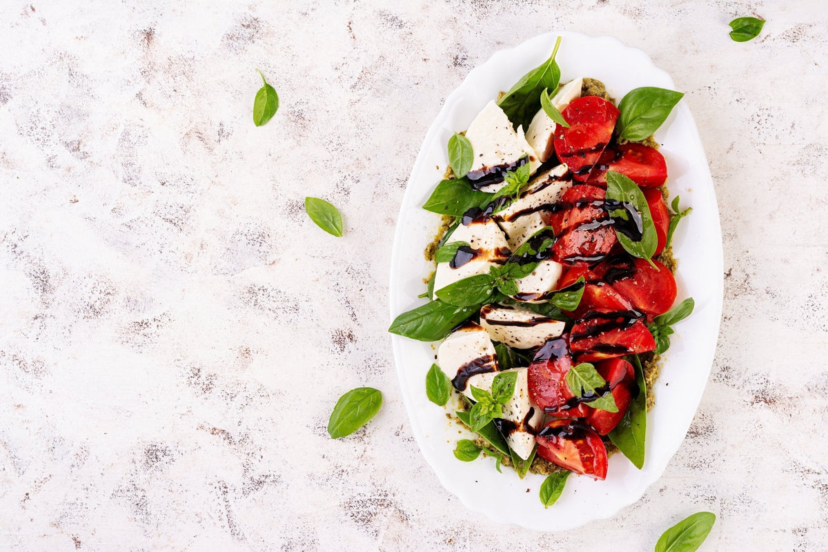 5 Aged Balsamic Drizzle Combos That Elevate Any Salad - The Epicurean Trader
